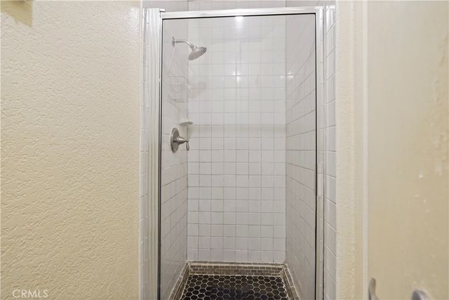 21219 Roscoe, Canoga Park, CA 91304