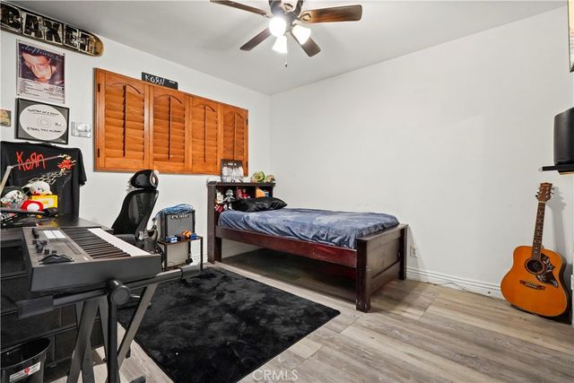 21219 Roscoe, Canoga Park, CA 91304