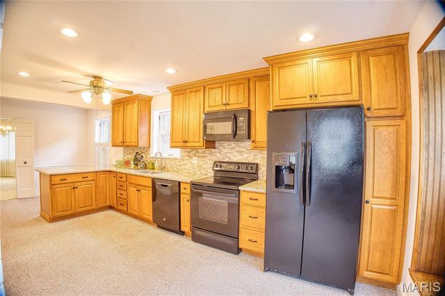 9402 Pine Avenue, Brentwood, MO 63144