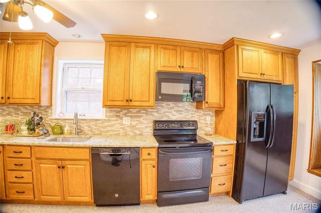 9402 Pine Avenue, Brentwood, MO 63144