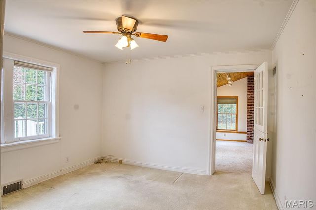 9402 Pine Avenue, Brentwood, MO 63144