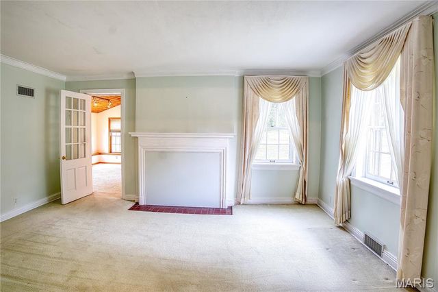 9402 Pine Avenue, Brentwood, MO 63144