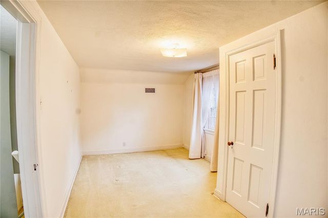 9402 Pine Avenue, Brentwood, MO 63144