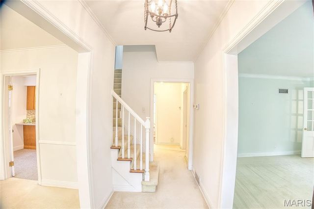 9402 Pine Avenue, Brentwood, MO 63144