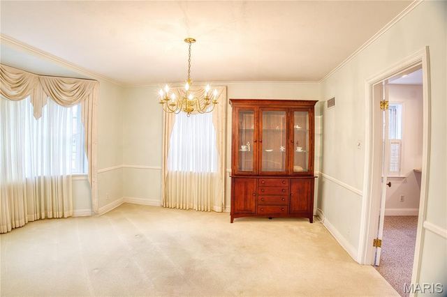 9402 Pine Avenue, Brentwood, MO 63144
