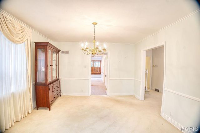 9402 Pine Avenue, Brentwood, MO 63144