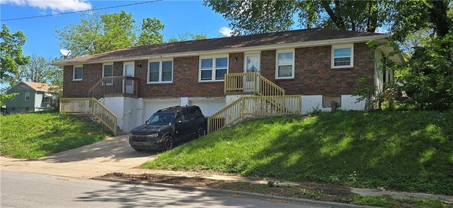 1301-1303 Topping Avenue, Kansas City, MO 64126