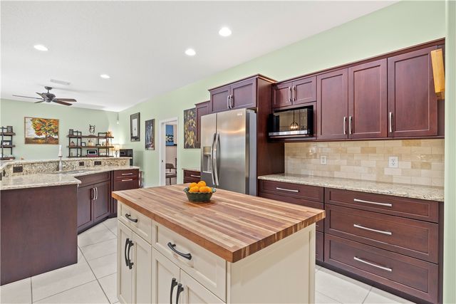 3315 65th Avenue, Vero Beach, FL 32966