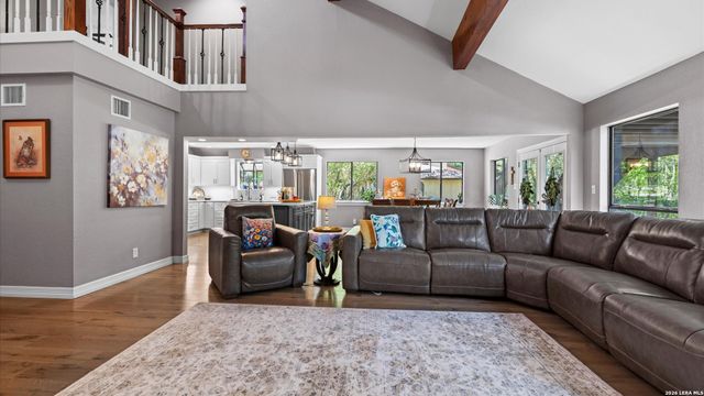 9514 Goldenrod, Garden Ridge, TX 78266