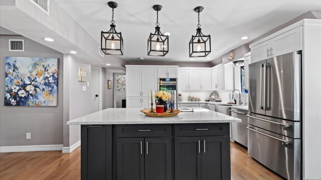 9514 Goldenrod, Garden Ridge, TX 78266