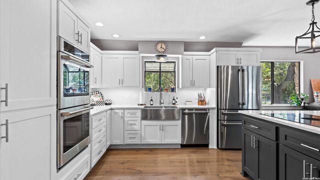 9514 Goldenrod, Garden Ridge, TX 78266