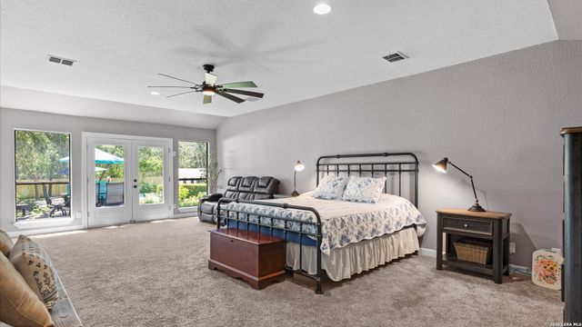 9514 Goldenrod, Garden Ridge, TX 78266