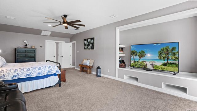 9514 Goldenrod, Garden Ridge, TX 78266