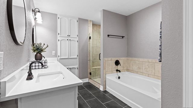 9514 Goldenrod, Garden Ridge, TX 78266