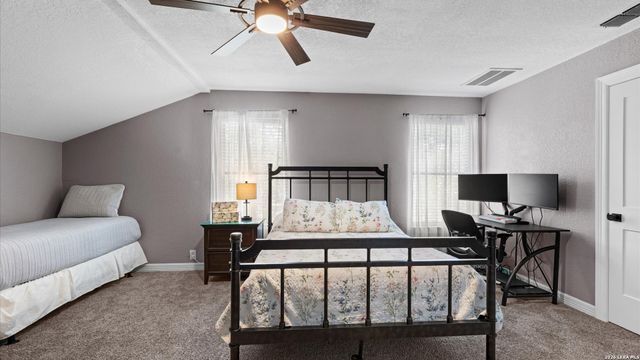 9514 Goldenrod, Garden Ridge, TX 78266