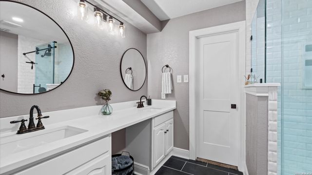 9514 Goldenrod, Garden Ridge, TX 78266