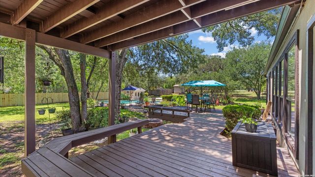 9514 Goldenrod, Garden Ridge, TX 78266