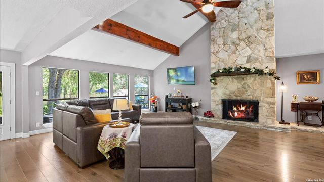 9514 Goldenrod, Garden Ridge, TX 78266
