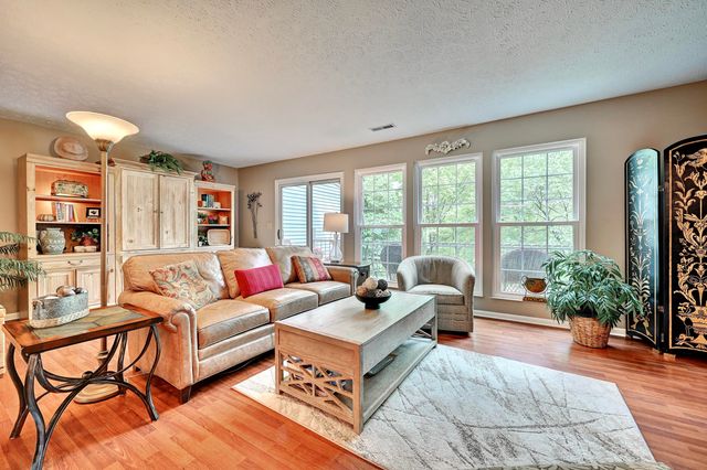 2210 Dominion Drive, Fort Mitchell, KY 41017