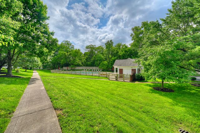 2210 Dominion Drive, Fort Mitchell, KY 41017