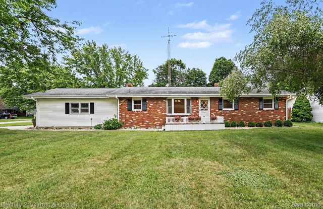 1764 Arcadia Drive, Lincoln Charter Township, MI 49085