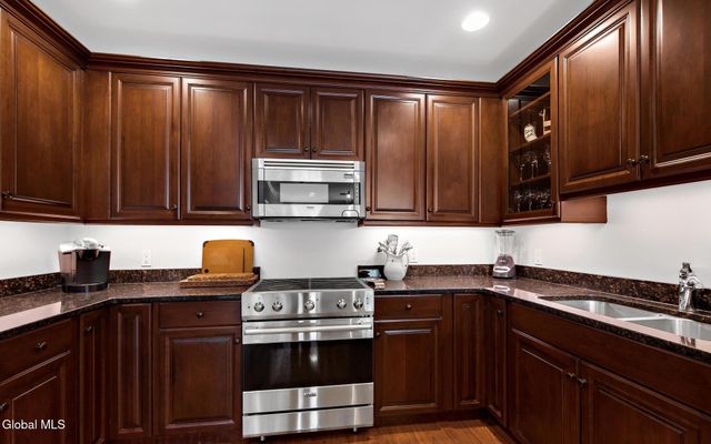 38 High Rock Avenue APT 4A, Saratoga Springs, Inside, NY 12866