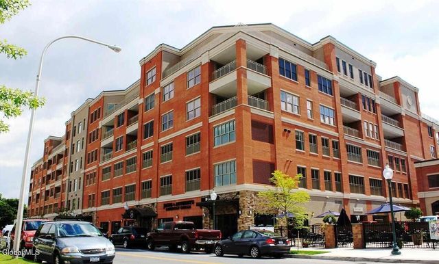 38 High Rock Avenue APT 4A, Saratoga Springs, Inside, NY 12866