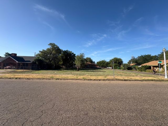 1809 17th Street, Lubbock, TX 79401