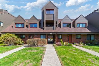 72 Montoya Drive 72, Branford, CT 06405