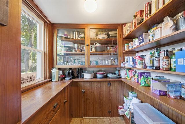 3 Corinne Pkwy, Middleboro, MA 02346