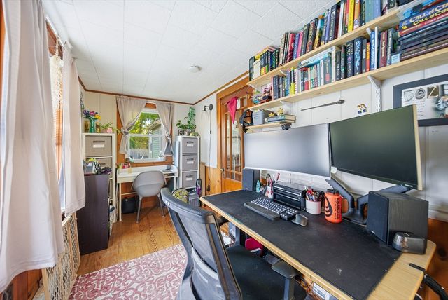 3 Corinne Pkwy, Middleboro, MA 02346