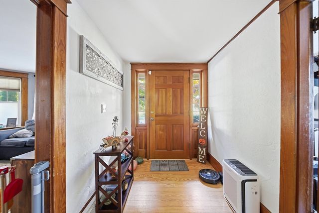 3 Corinne Pkwy, Middleboro, MA 02346