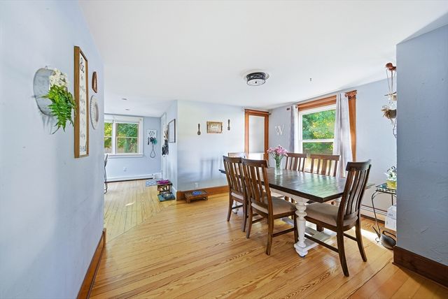 3 Corinne Pkwy, Middleboro, MA 02346