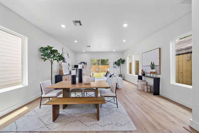 406 E 33rd Street, Houston, TX 77018