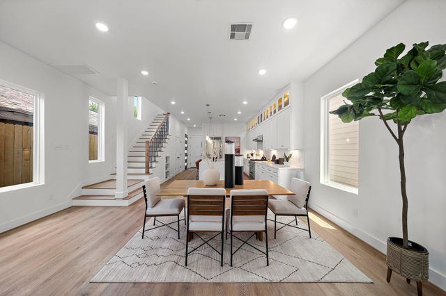 406 E 33rd Street, Houston, TX 77018