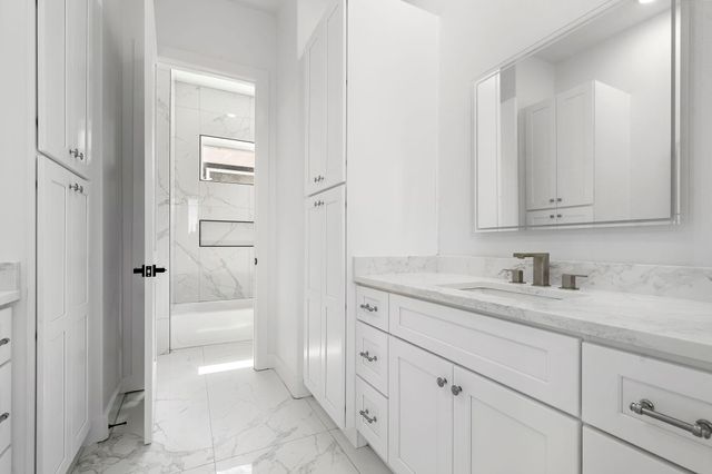 406 E 33rd Street, Houston, TX 77018