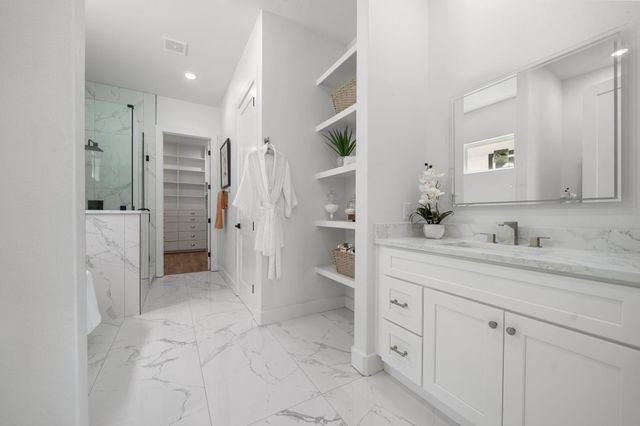 406 E 33rd Street, Houston, TX 77018