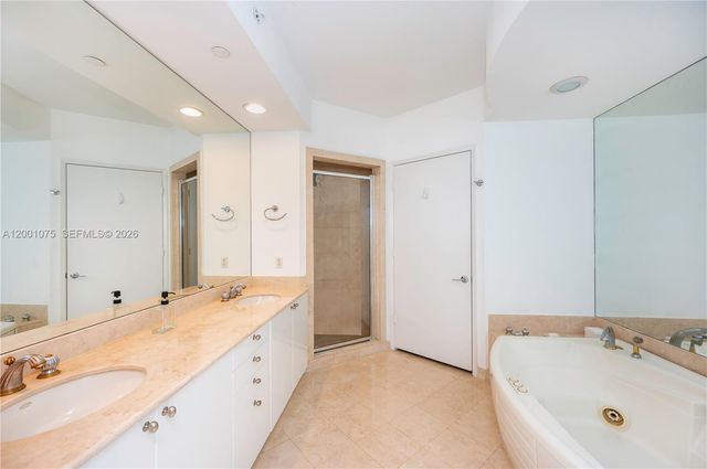 789 Crandon Blvd 502, Key Biscayne, FL 33149