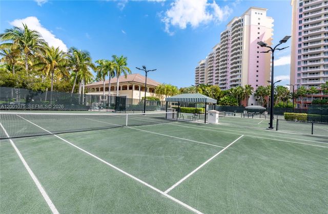 789 Crandon Blvd 502, Key Biscayne, FL 33149