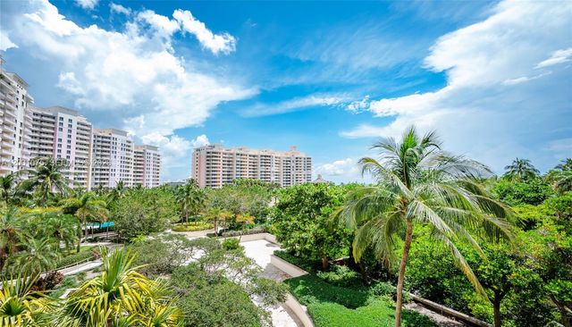 789 Crandon Blvd 502, Key Biscayne, FL 33149