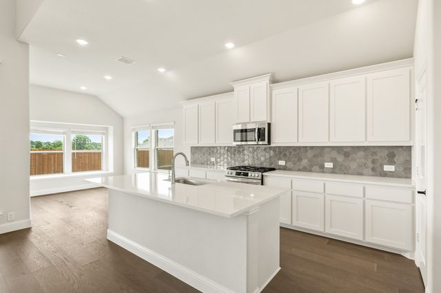 2032 Picnic Creek, Desoto, TX 75115