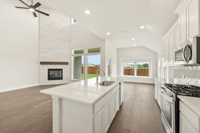 2032 Picnic Creek, Desoto, TX 75115