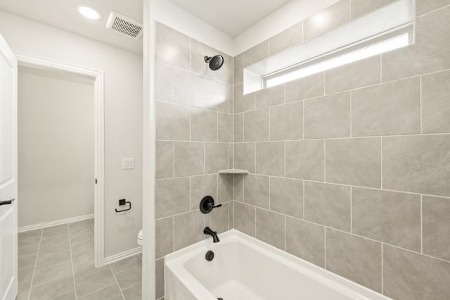 2032 Picnic Creek, Desoto, TX 75115