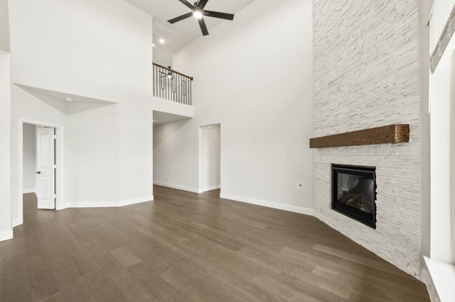 2032 Picnic Creek, Desoto, TX 75115