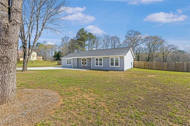 2001 Raymonds Drive, Loganville, GA 30052