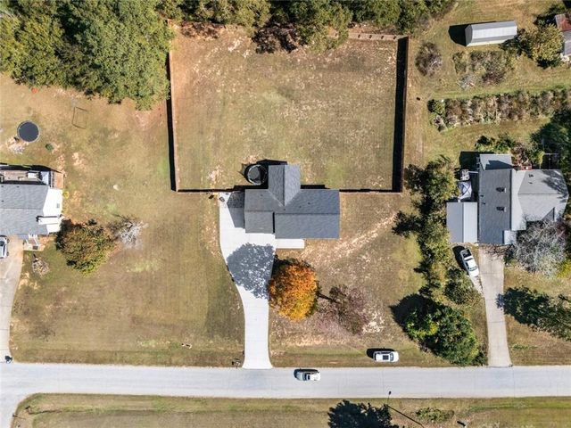 2001 Raymonds Drive, Loganville, GA 30052