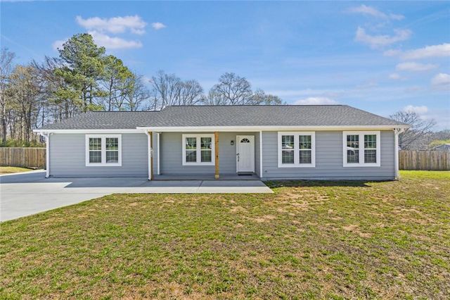 2001 Raymonds Drive, Loganville, GA 30052