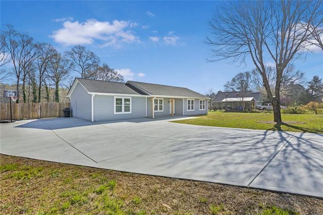 2001 Raymonds Drive, Loganville, GA 30052