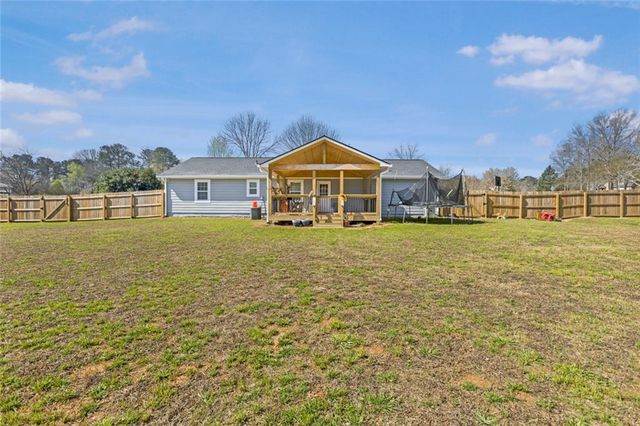 2001 Raymonds Drive, Loganville, GA 30052
