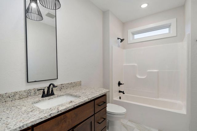 2971 W Teton Drive, Springfield, MO 65810